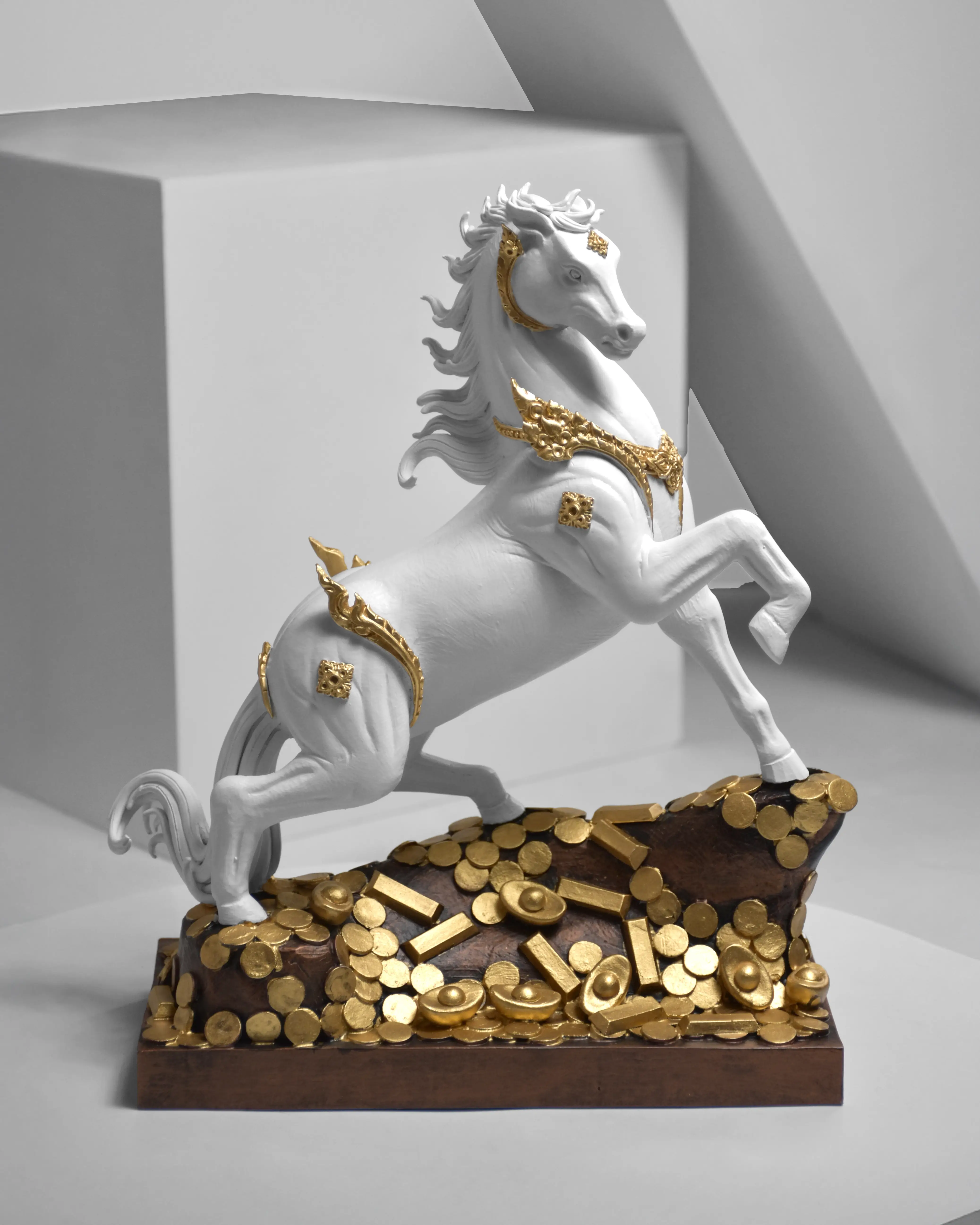 ม้าทิพย์มหามงคล